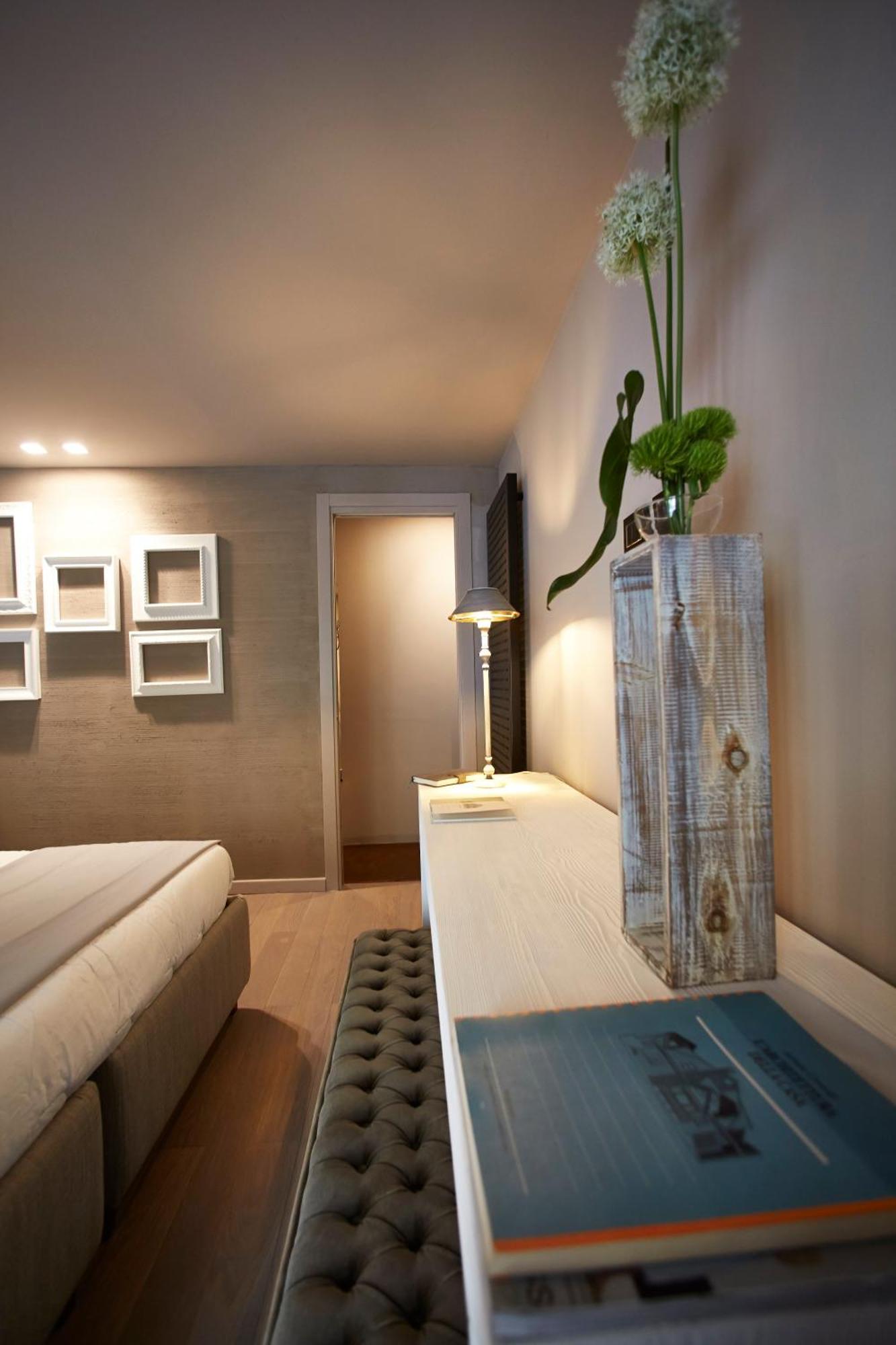 Apartment Luxury Design & Artistic In Historic Center, With Private Parking, Navigli - Bocconi *